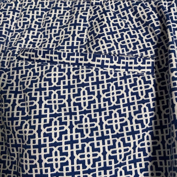 (CLOSET CLOSING FINAL SALE) Geometric Pattern Cropped Capri Cute Dress Pants - Picture 7 of 8